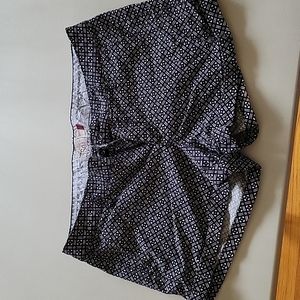 So brand shorts size 7